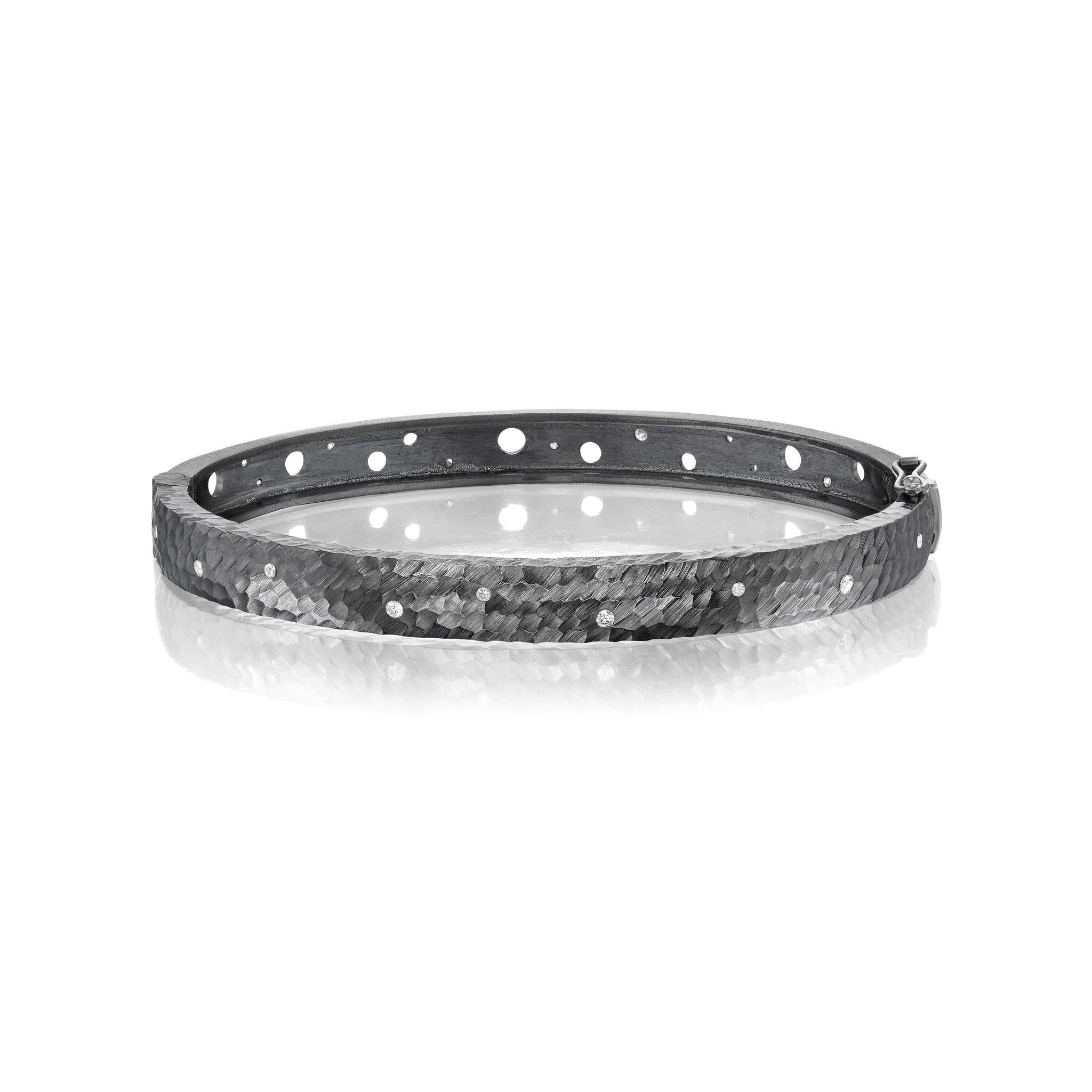 Shadow Concave Hammered and Oculus Oval Hinged Bangle